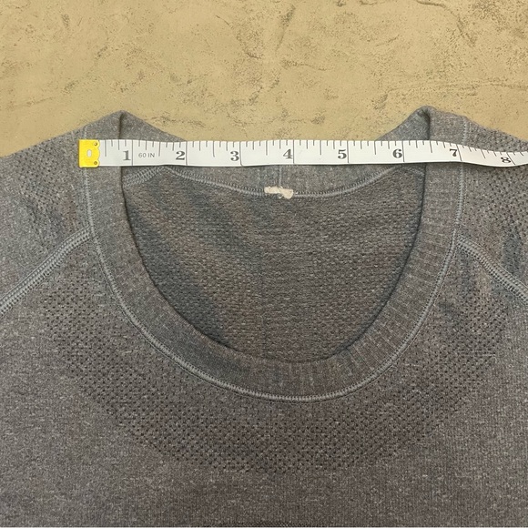 Lululemon Swiftly Tech Short-Sleeve Shirt Hip length Women’s Sz 8 Heather Gray - Picture 6 of 8